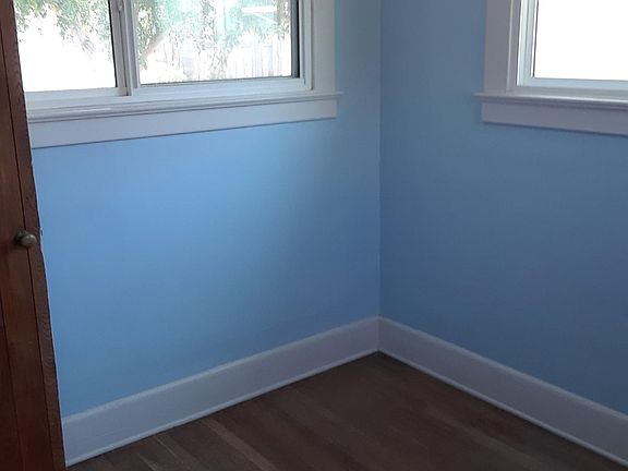 2nd image of 4016 Illinois St #4016