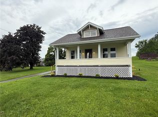 4352 Ellwood Rd, New Castle, PA 16101