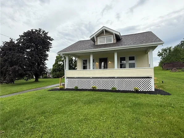 4352 Ellwood Rd, New Castle, PA 16101