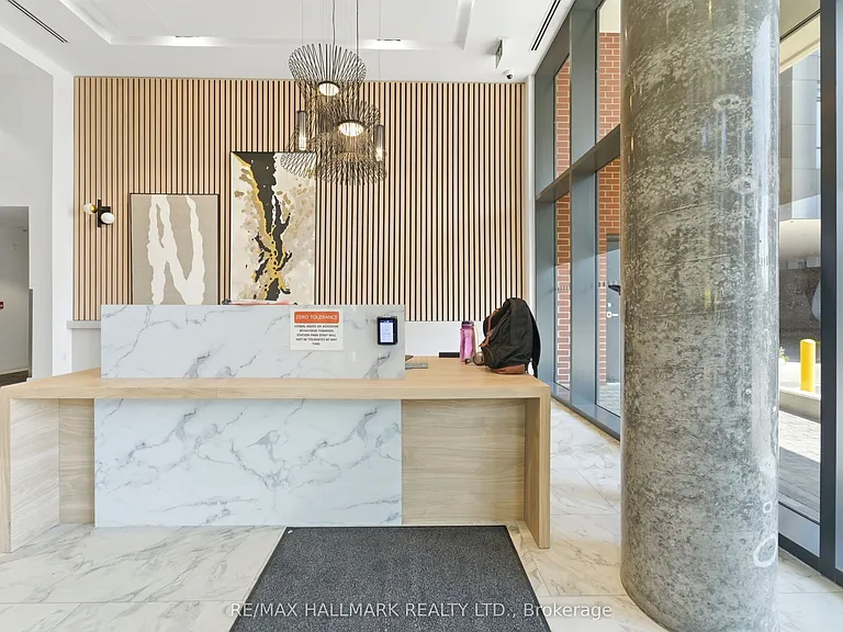 5 Wellington St S #1406 — Photo 31
