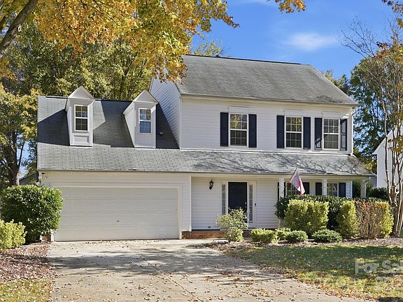 2nd image of 110 Nahcotta Dr