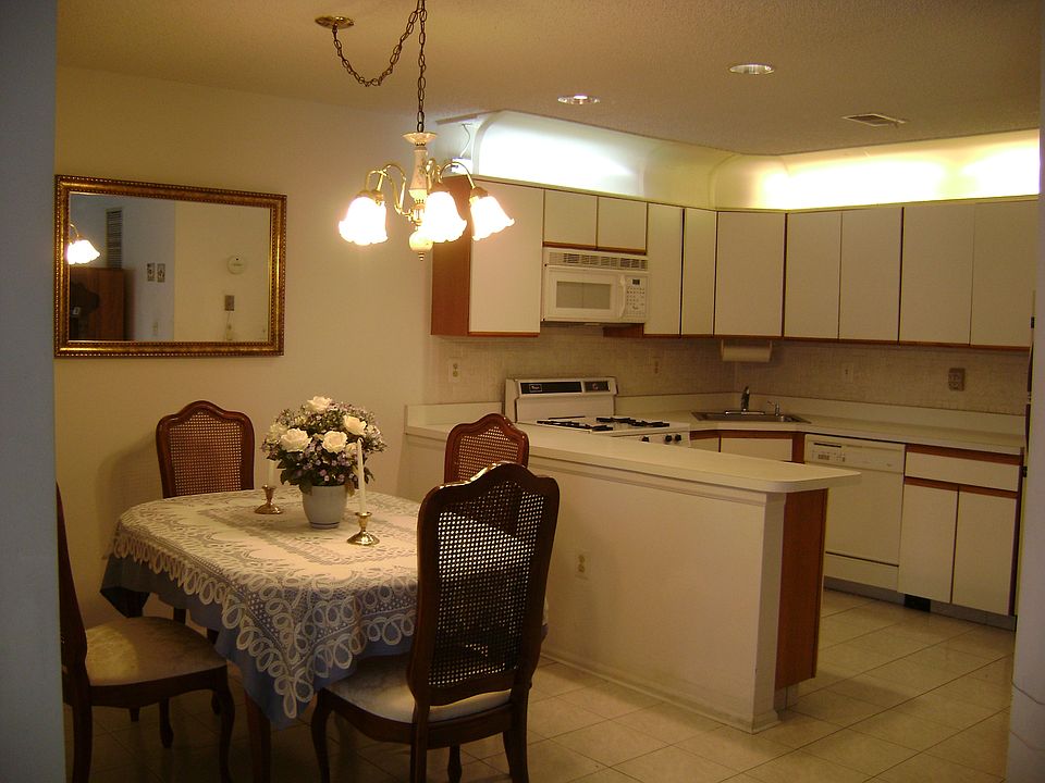 1st image of 183 W Wycoff Way