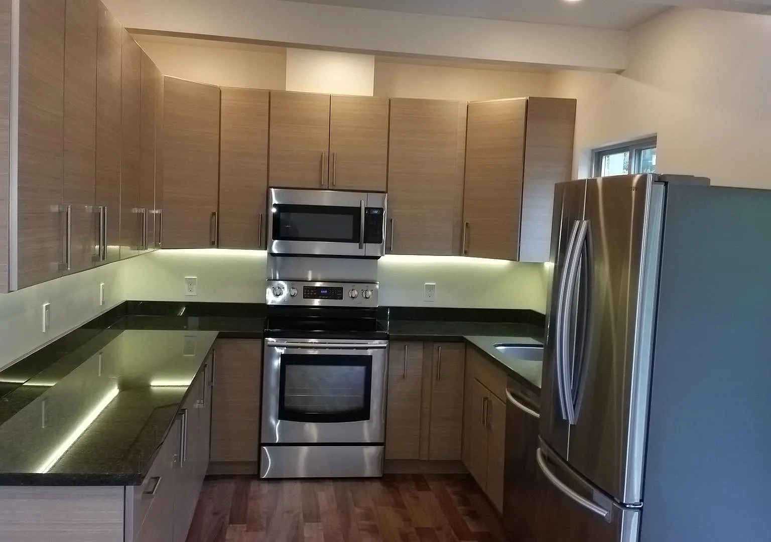 2 bed, 840 sqft, $3,575 — Photo 1