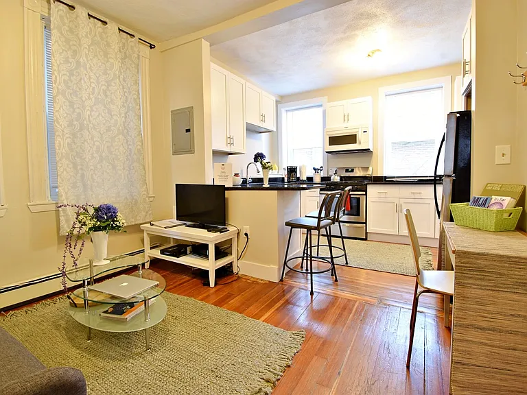 20 Moon St #5 — Photo 2