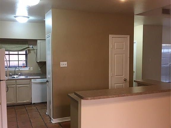 4th image of 3449 Asbury St #2A