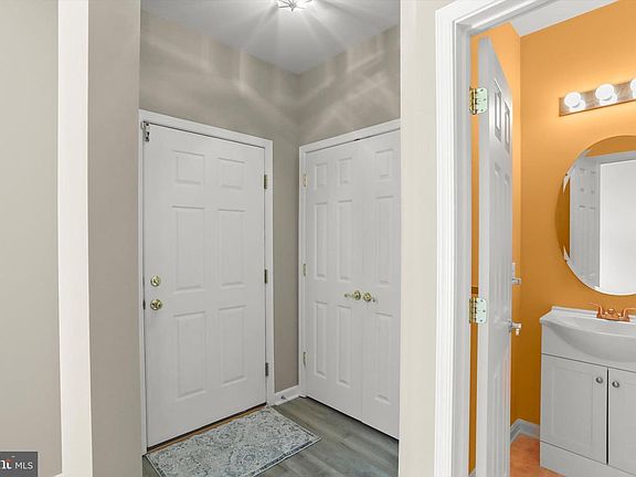 4th image of 1889 Jamestown Ln #1889