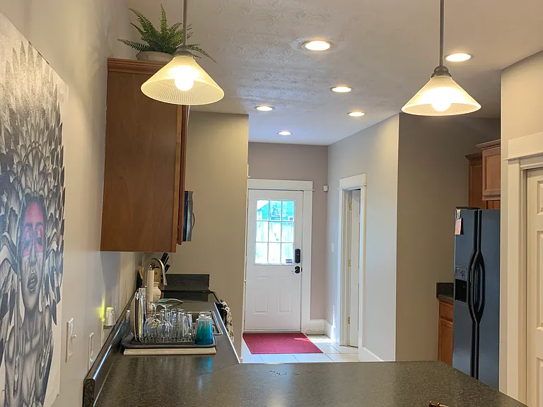 1415 Lexington Ave — Photo 17