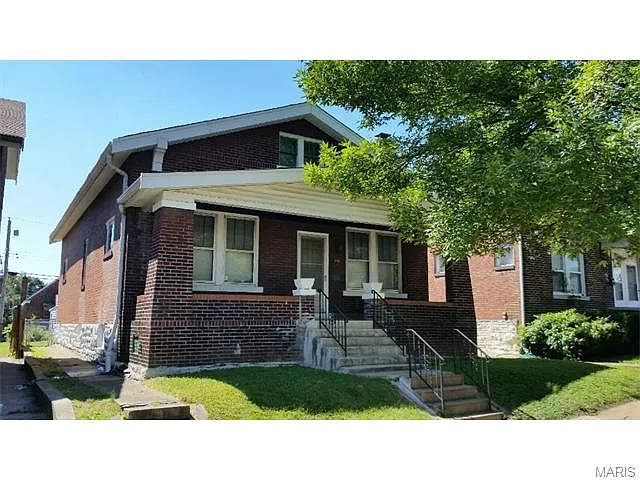 4658 Lee Ave photo 1