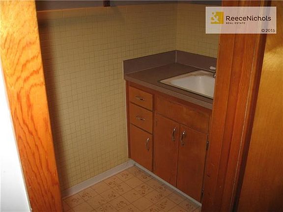 Half bath off master bedroom