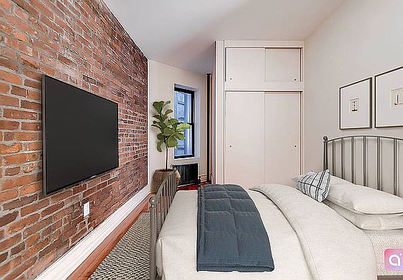 3rd image of 65 W 106th St APT 2D