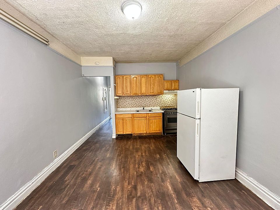 1st image of 326 Summit Ave #305C