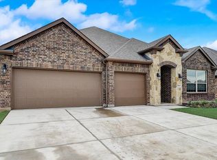 2733 Madera Canyon Rd, Aubrey, TX 76227