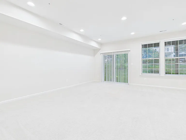 22 Chester Ct — Photo 5