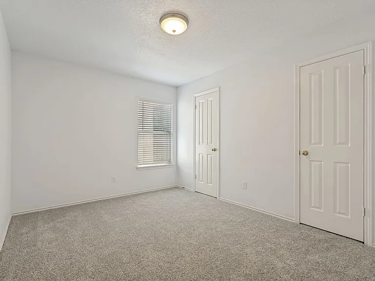 3027 Fall Mist Dr — Photo 17