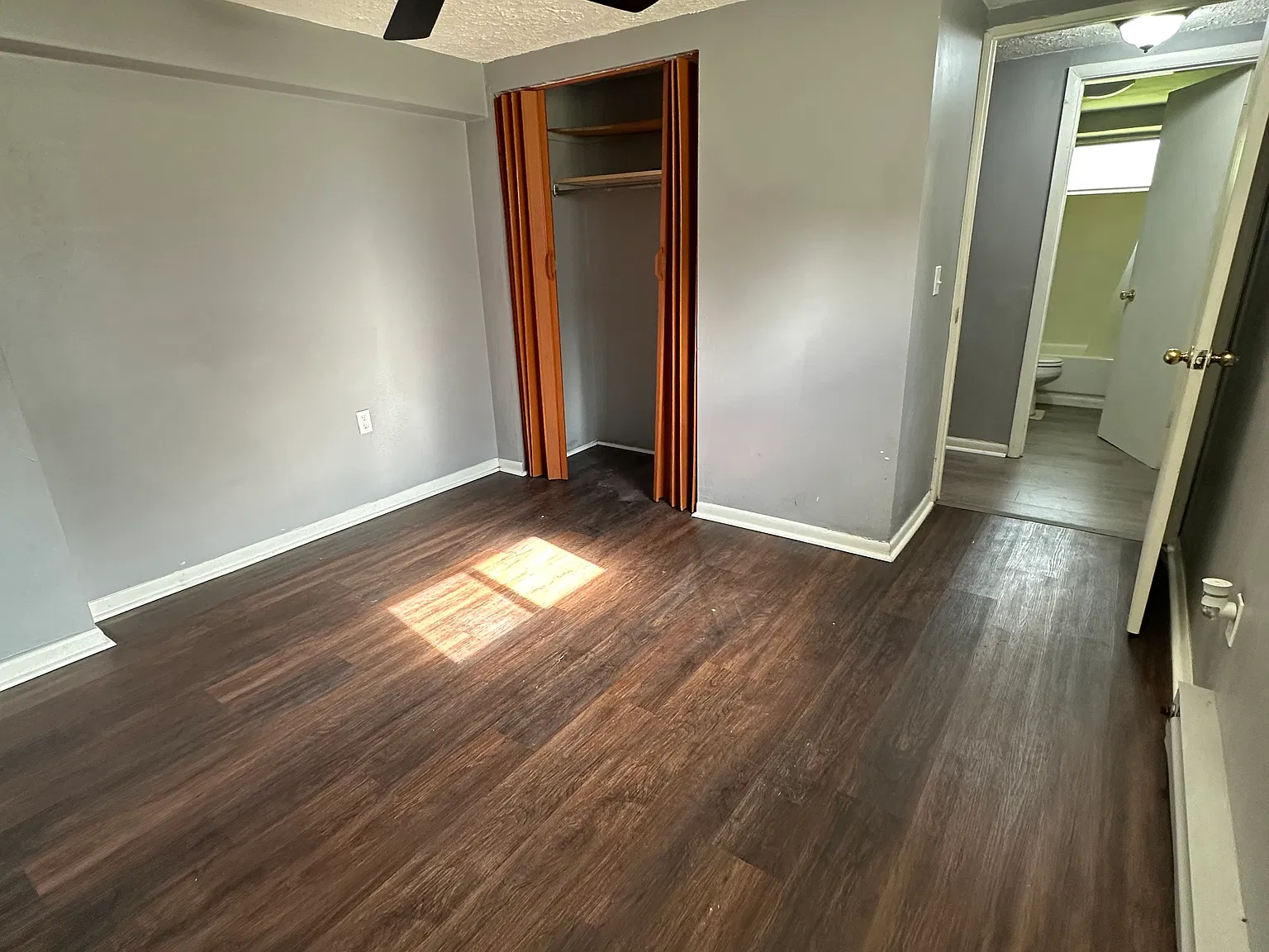 1 bed, 850 sqft, $1,100 — Photo 4