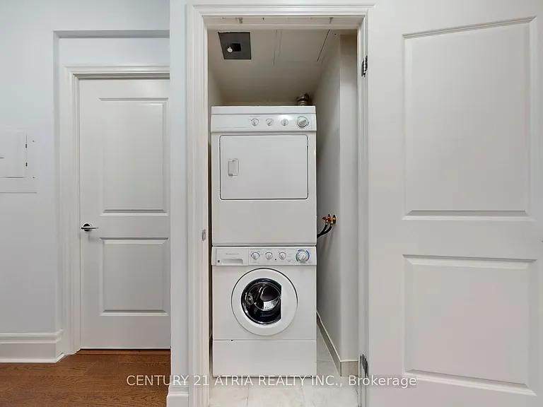 57 Upper Duke Cres #311D — Photo 34