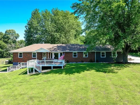 3608 N Happy Hollow Rd, Independence, MO 64058