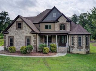 5013 Tamarack Dr, Greensboro, NC 27407