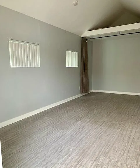 Studio has 2 insulated windows for natural lighting!