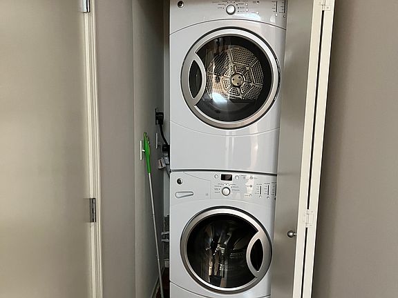 5th image of 2711 Yale Ter E Unit 101