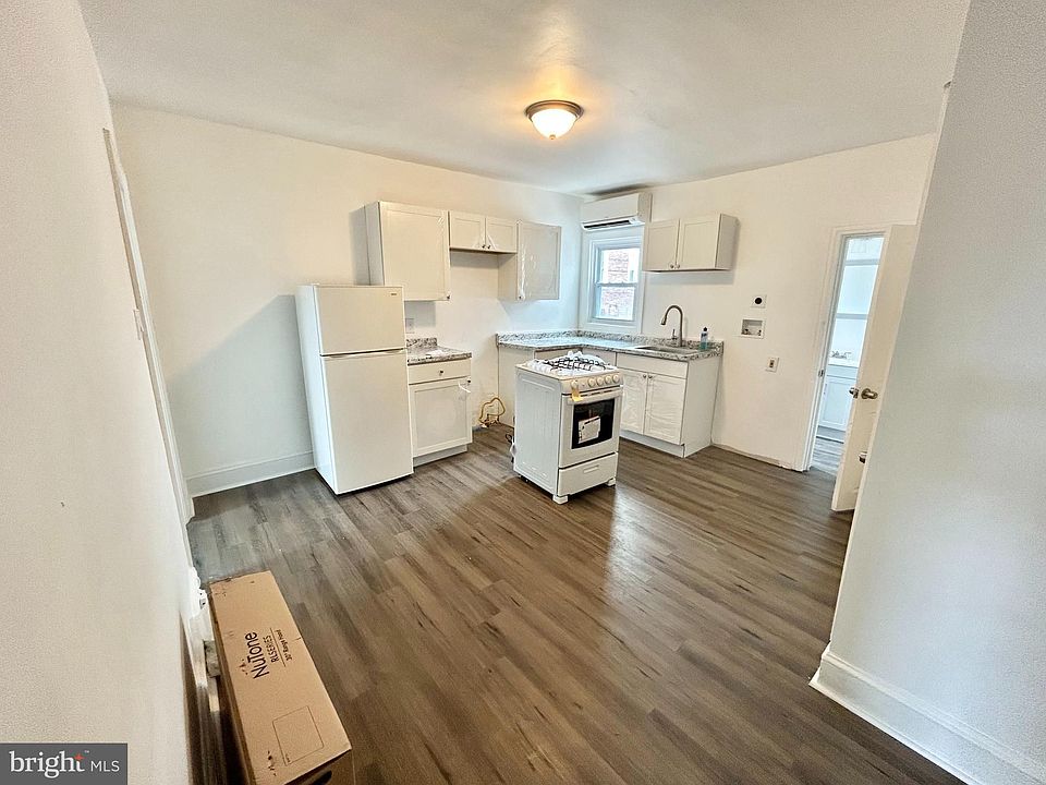 1st image of 2731 W Girard Ave Floor 3