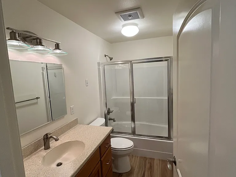 794 Ridge Loop Rd #B — Photo 2