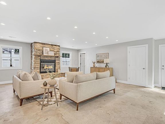 4th image of 485 E Lincoln Ave