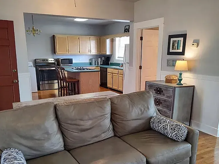 549 S Crest Rd #2 — Photo 2
