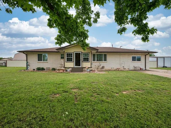 1411 14th St, Maysville, OK 73057