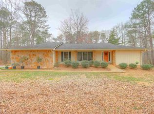 3585 Spring Valley Dr, Loganville, GA 30052