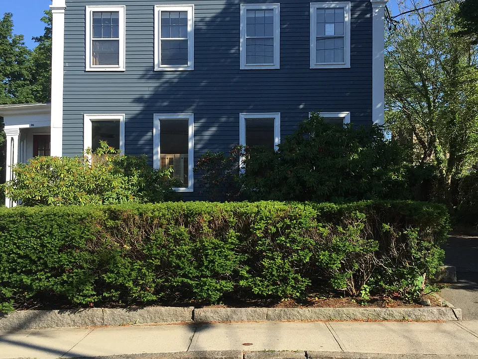 35 Broadway Ave #3