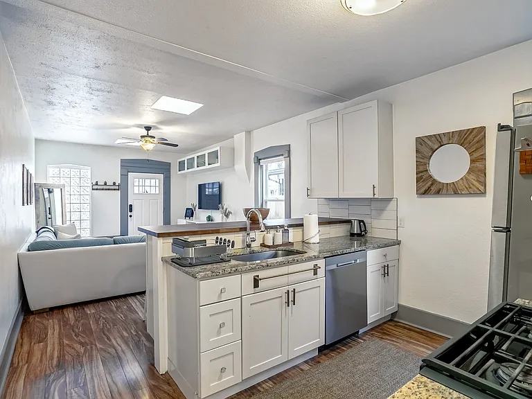 1171 S Emerson St — Photo 1