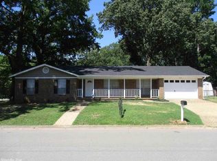 1708 Green Acres Rd, Jacksonville, AR 72076