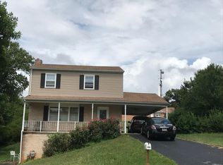 498 Hoffman Dr, Harrisburg, PA 17111