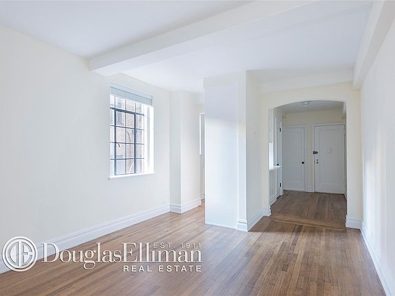 3rd image of 81 Irving Pl APT 5H