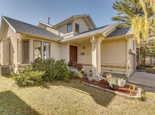 33 N Shawnee Vw SW, Calgary, AB T2Y 2V4