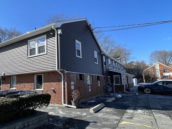 2nd image of 116 Highland Ave #B