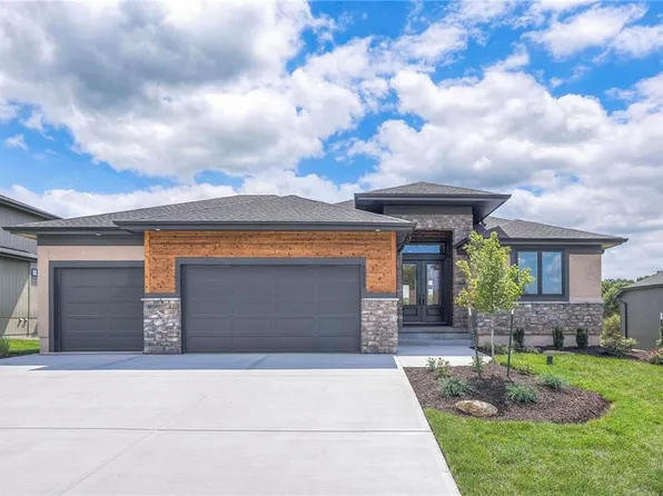 1011 Wilds Pkwy, Greenwood, MO 64034