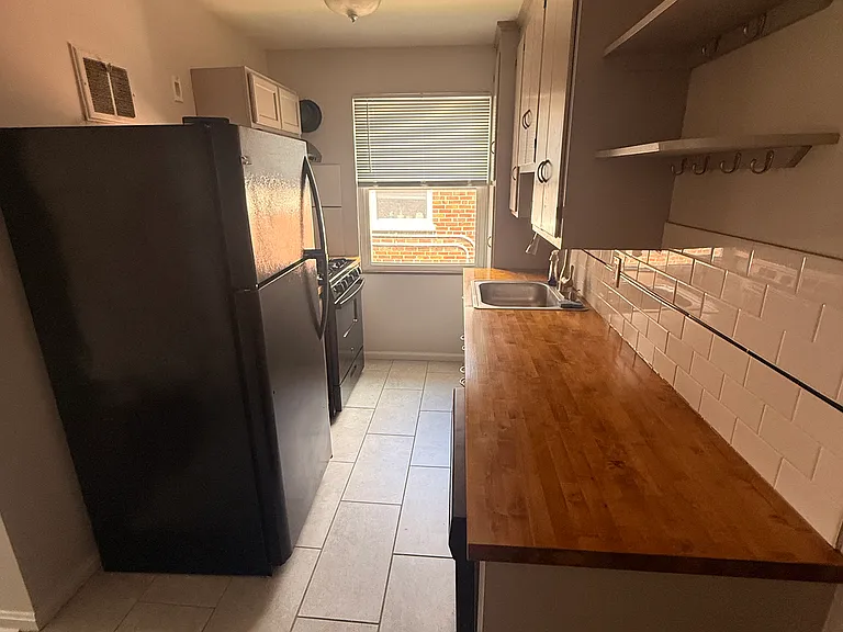 10 Requardt Ln #3 — Photo 9