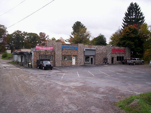 1st image of 120 Hankwoods Dr