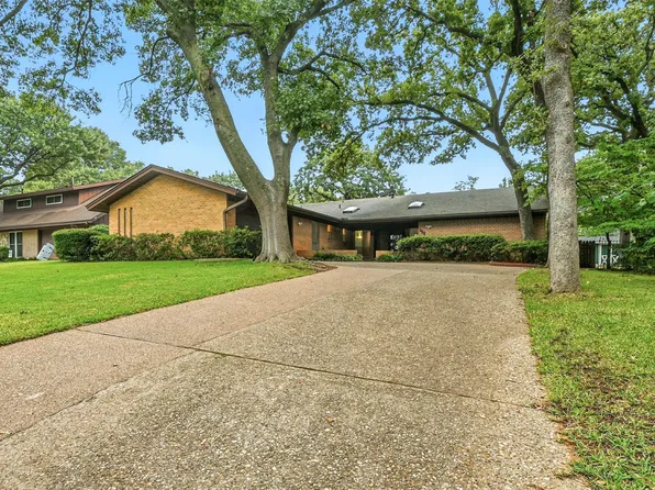 122 Mill Creek Dr, Arlington, TX 76010