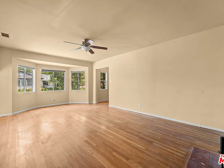 6057 Morella Ave — Photo 7