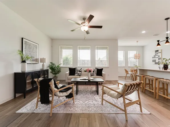 6008 Fairholme Dr, Aubrey, TX 76227