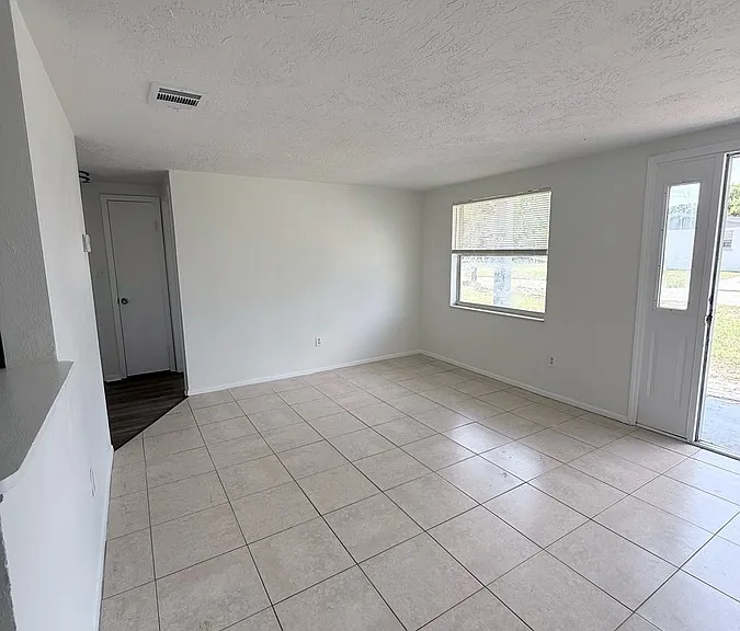 5020 Vickers Dr — Photo 8