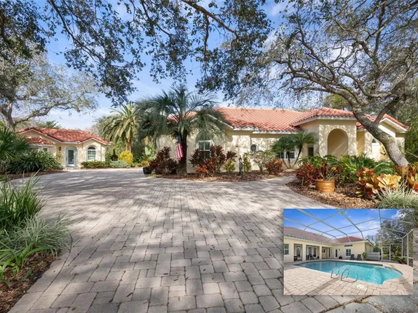 8 Roma Ct, Palm Coast, FL 32137