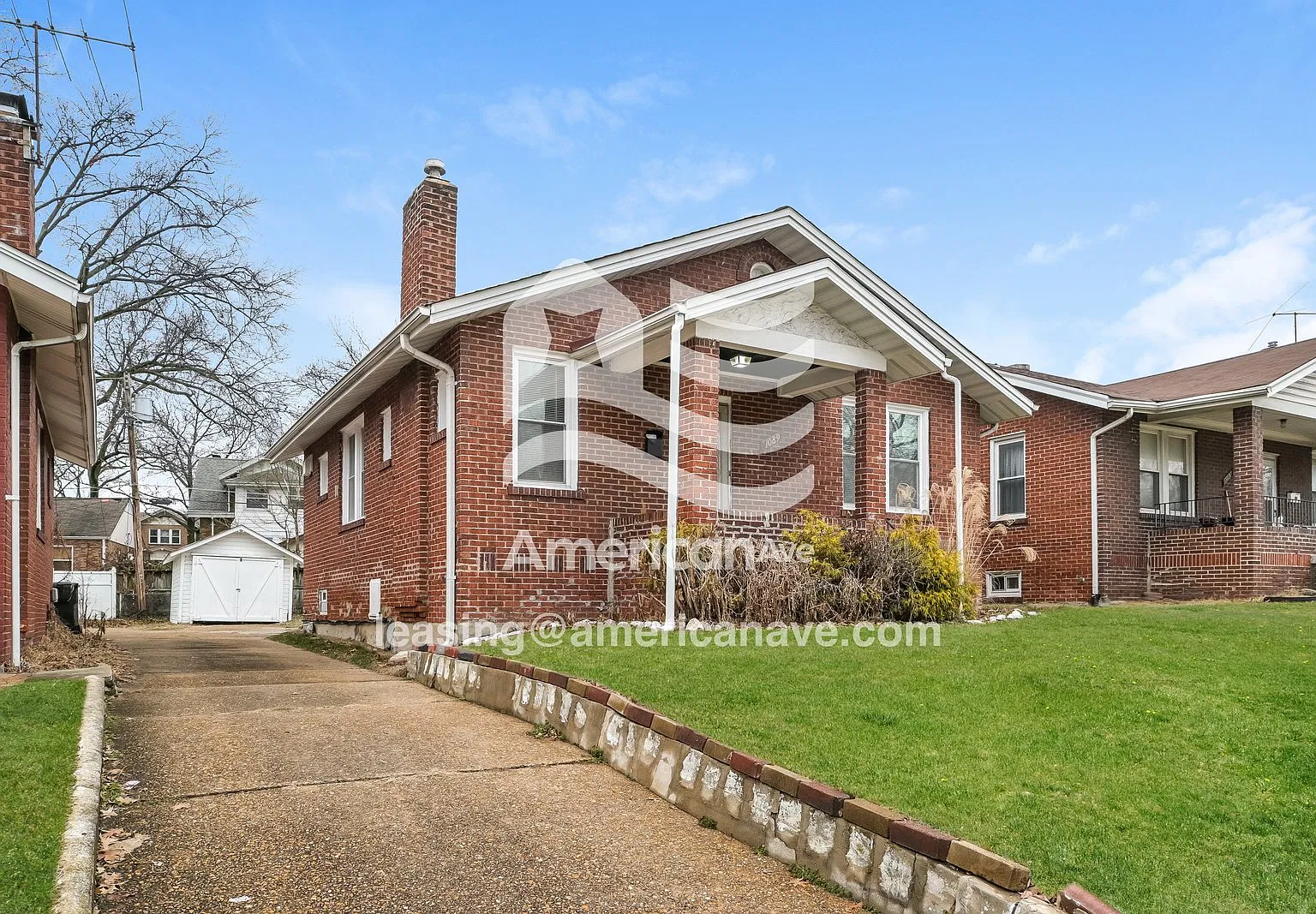 2 bed, 1.0 bath, 896 sqft, $1,124 — Photo 2