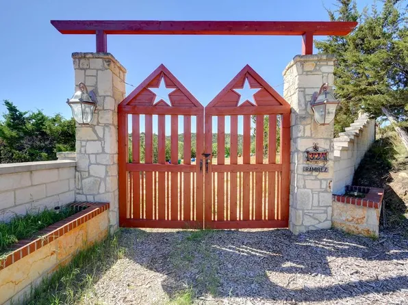 324 E Headwaters Ranch Rd, Kendalia, TX 78027