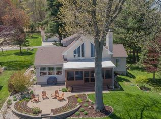 58849 Edgewood Dr, Three Rivers, MI 49093