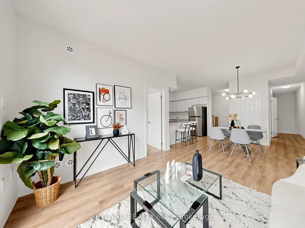 20 Woodstream Dr #3, Toronto, ON M9W 0G1