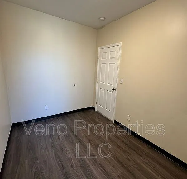 219 Spring Ave #1 — Photo 9